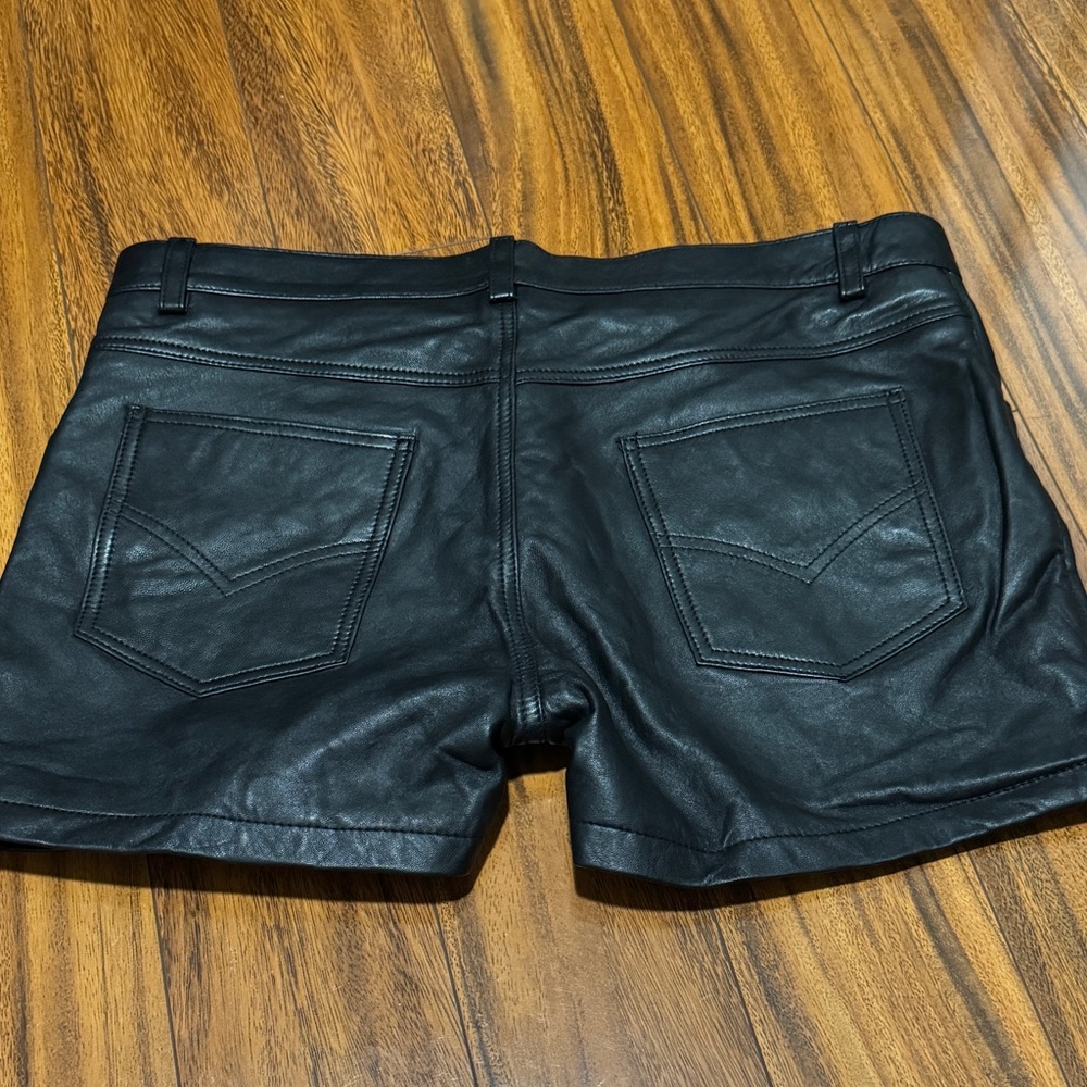 MENS REAL SHEEP LEATHER SHORTS (For 38" Actual Waist) - Picture 9 of 9